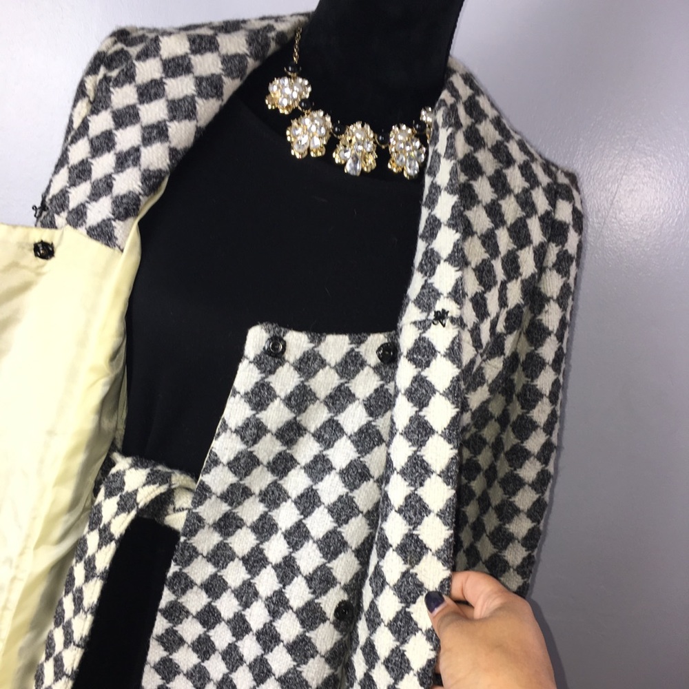 Elegant Houndstooth Coat 💋